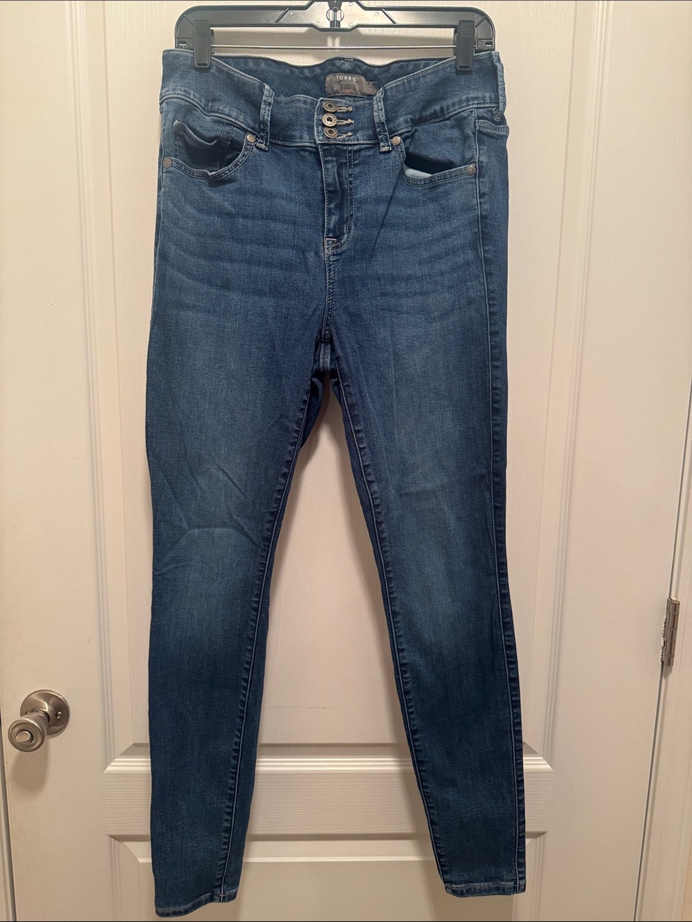 Torrid Feel The Fit Super Soft Jegging with Triple-Button Waist Women’s Size 12T